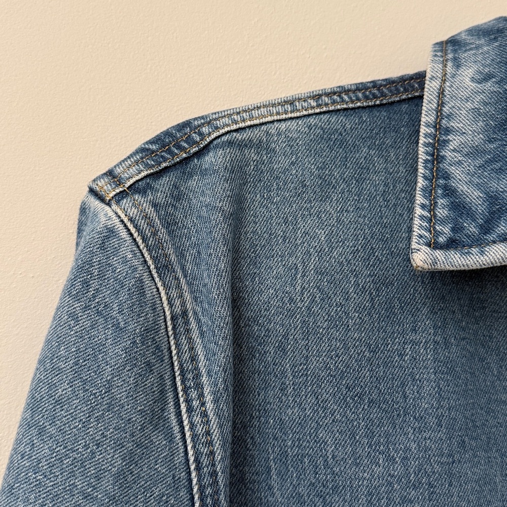 🔥GOOD AMERICAN Cropped Denim Shirt - Picture 6 of 9